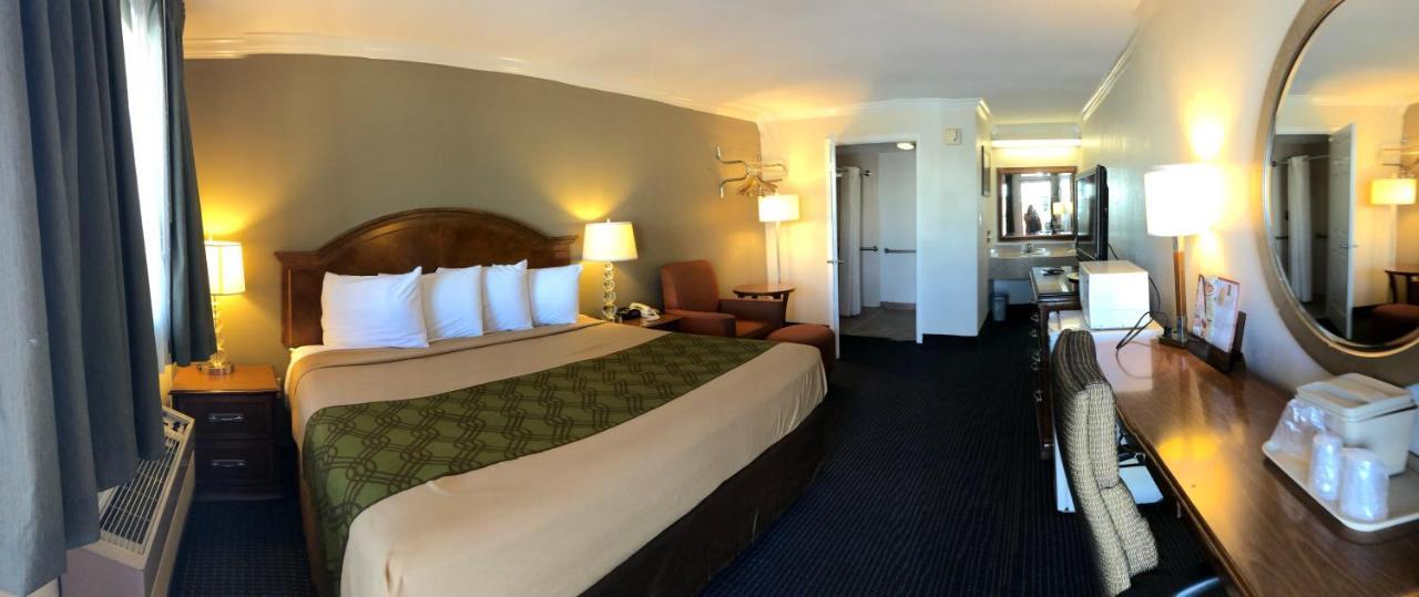University Inn & Suites Сан-Антонио Экстерьер фото
