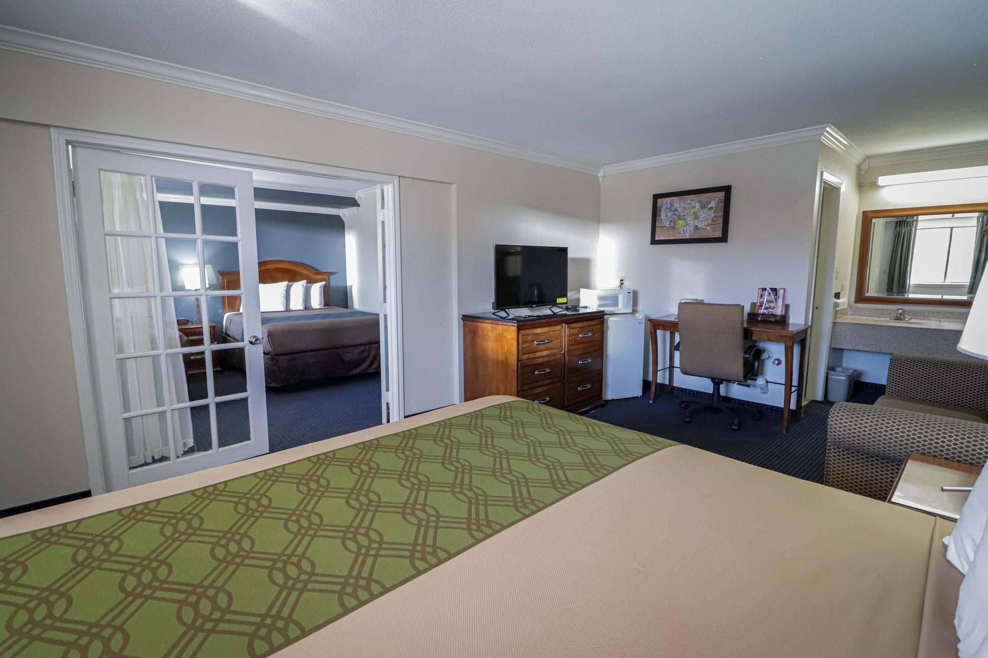 University Inn & Suites Сан-Антонио Экстерьер фото
