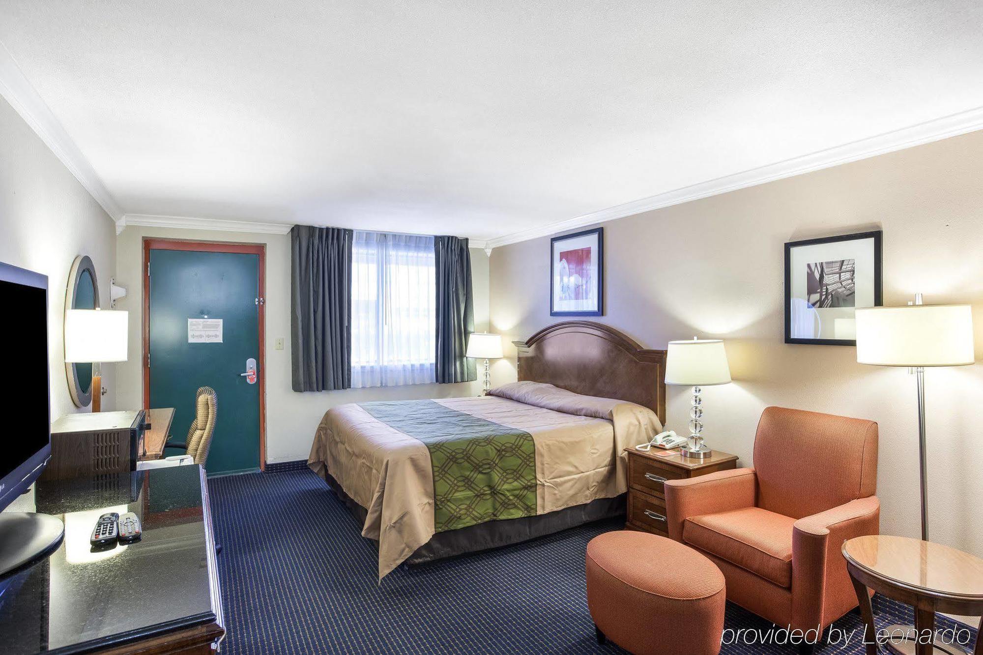 University Inn & Suites Сан-Антонио Экстерьер фото