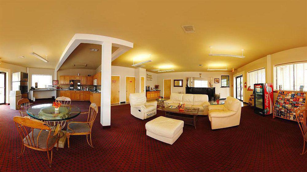 University Inn & Suites Сан-Антонио Экстерьер фото